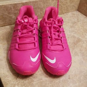 Nike Sneakers size 7. YOUTH